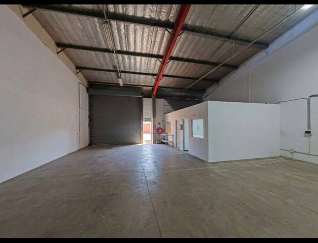 321M² WAREHOUSE TO LET IN SPRINGFIELD